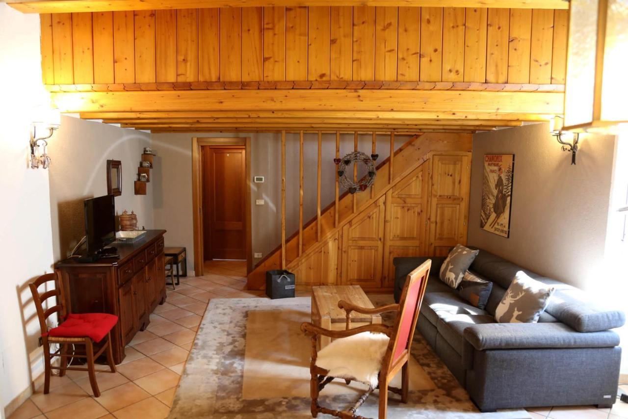 Appartamenti Vista Monte Bianco Courmayeur-Entreves Bagian luar foto